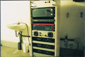 Tonanlage von Saal 1 mit Dolby-Prozessoren und Endstufen
