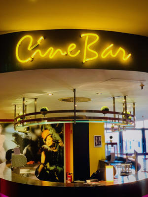 Die CineBar im CineStar