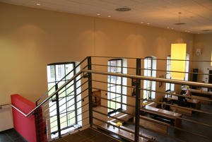 Blick in das Foyer von der ersten Ebene